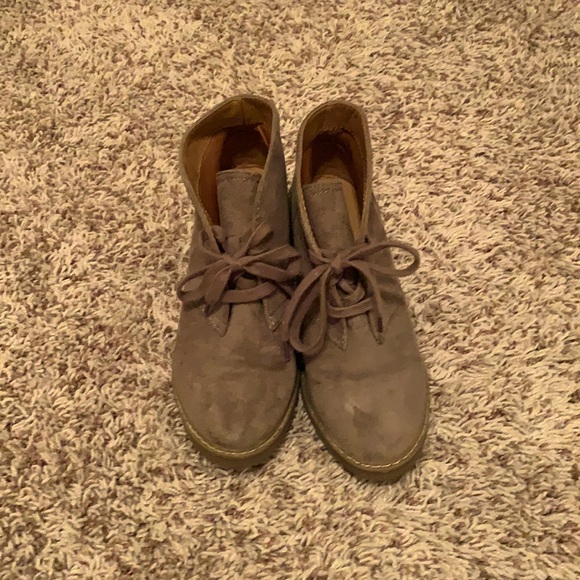 Ankle boot with low heel 🌈 - Picture 1 of 5